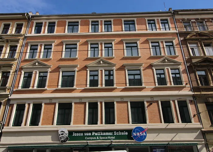 Space Im Campus Der JvP SchuleHostel